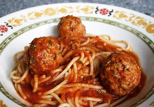 Nonna’s Spaghetti & Meatballs