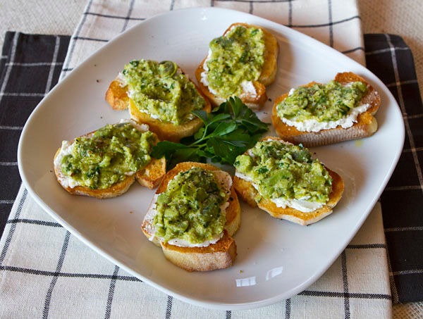 Bruschetta With Goat Cheese & Mashed Fava Beans
