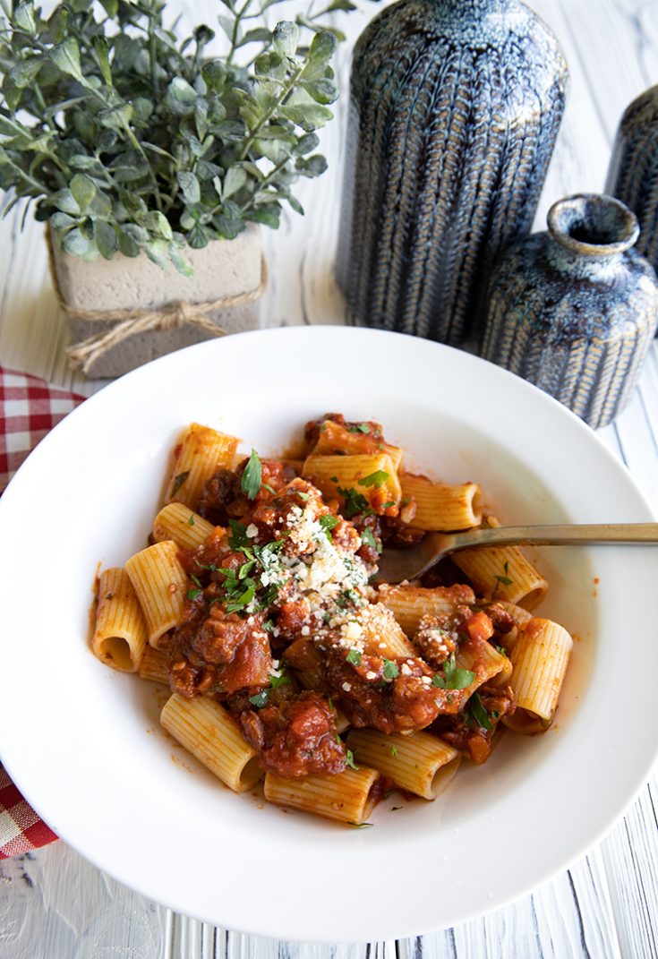 easy-slow-cooker-beef-short-ribs-pasta-sauce-italian-food-forever