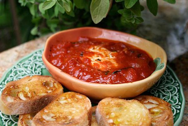 Warm Goat Cheese In Tomato Sauce