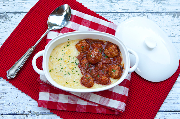 Veal And Ricotta Meatballs In Spicy Tomato Sauce