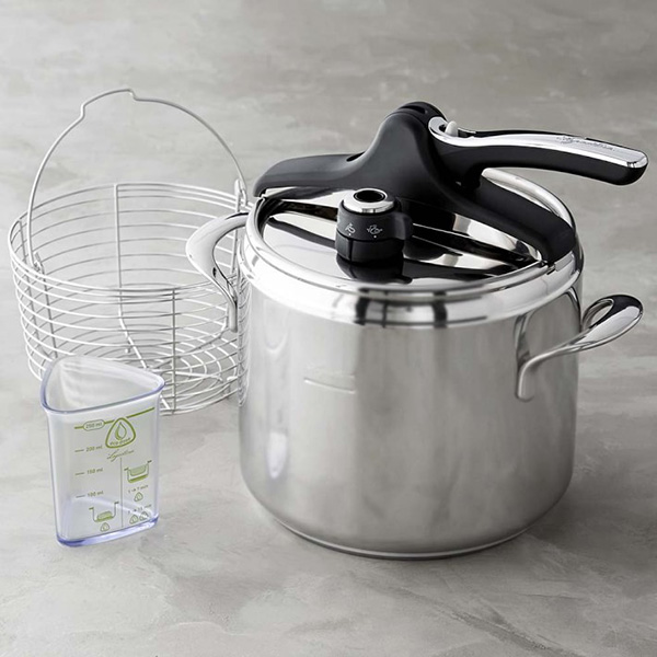 lagostina-pressure-cooker-with-steamer-basket-o
