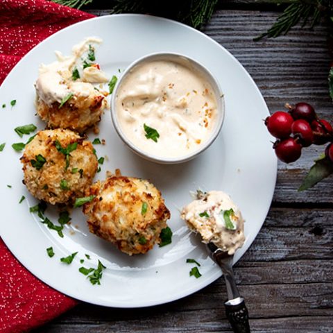 Crab Poppers With Horseradish Dipping Sauce