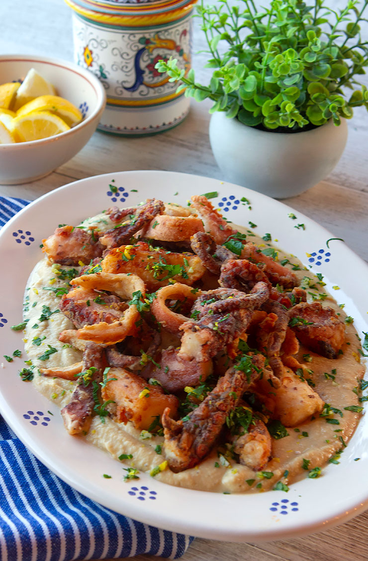 Pulpo a las brasas (Grilled octopus) | Mexican food recipes, Food, Grilled  octopus