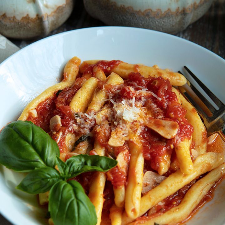 Pasta With Preserved Tomato Sauce