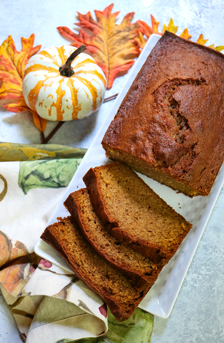 Pin by Annie on Autumn Kitchen  Pumpkin loaf, Autumn bread